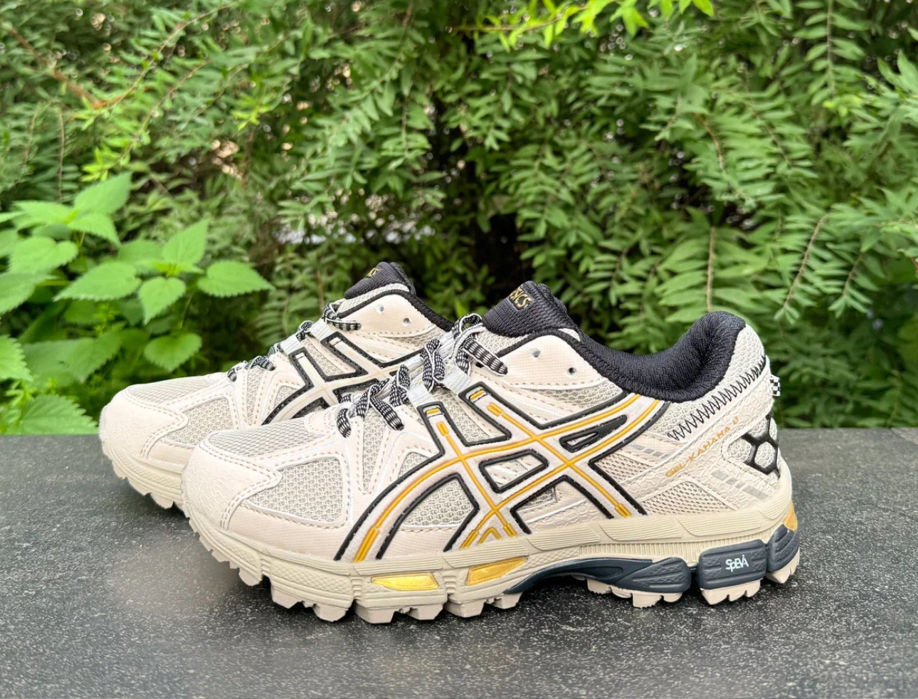 Asics Gel-Kahana 8 Yellow Beige