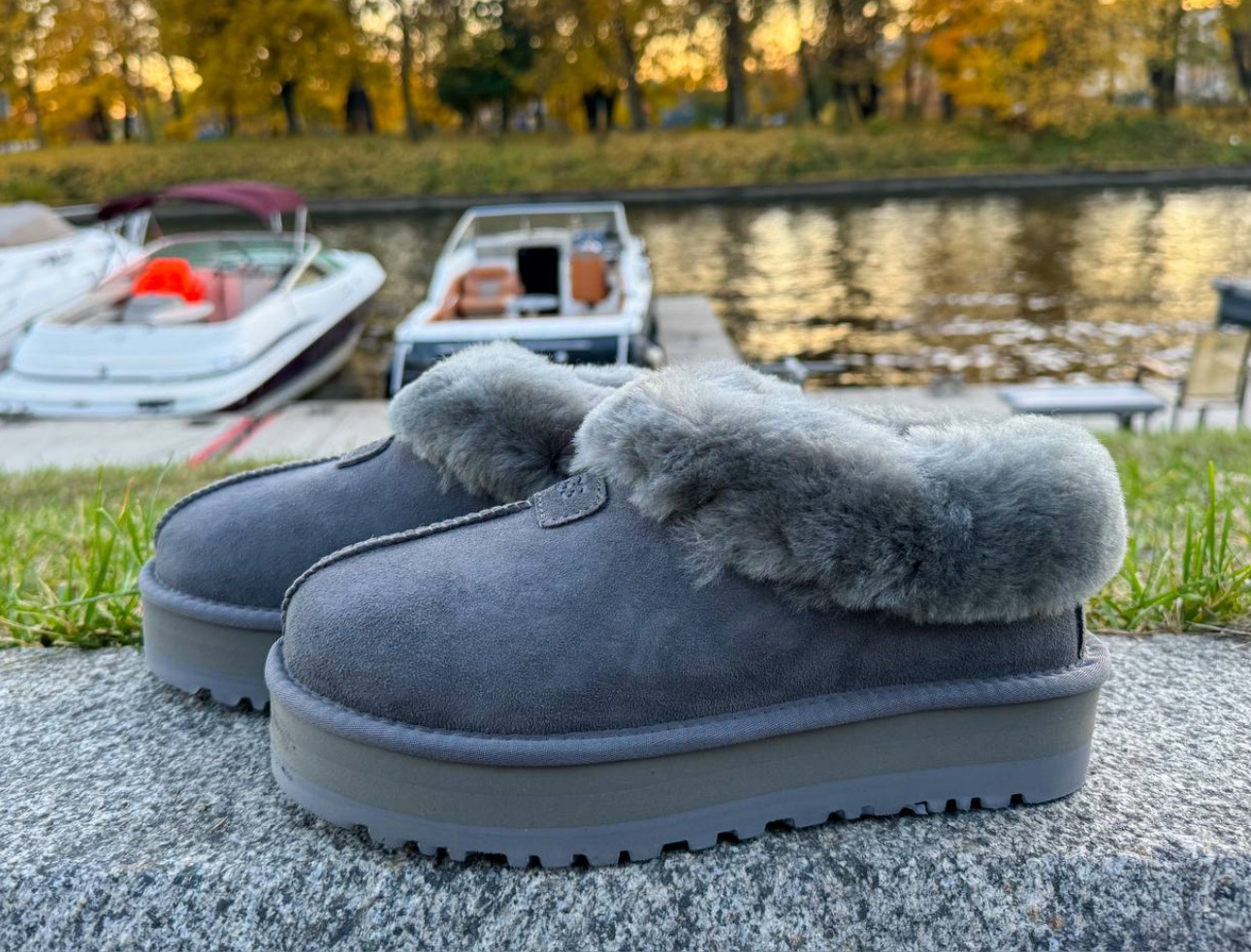 UGG Mini Platform Grey