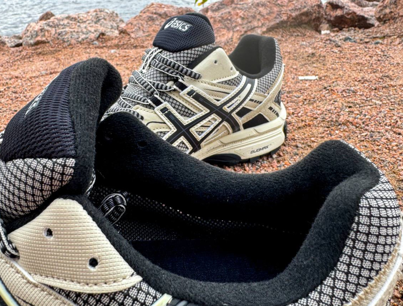 Asics Gel-Kahana 8 Beige-Black Gore-Tex