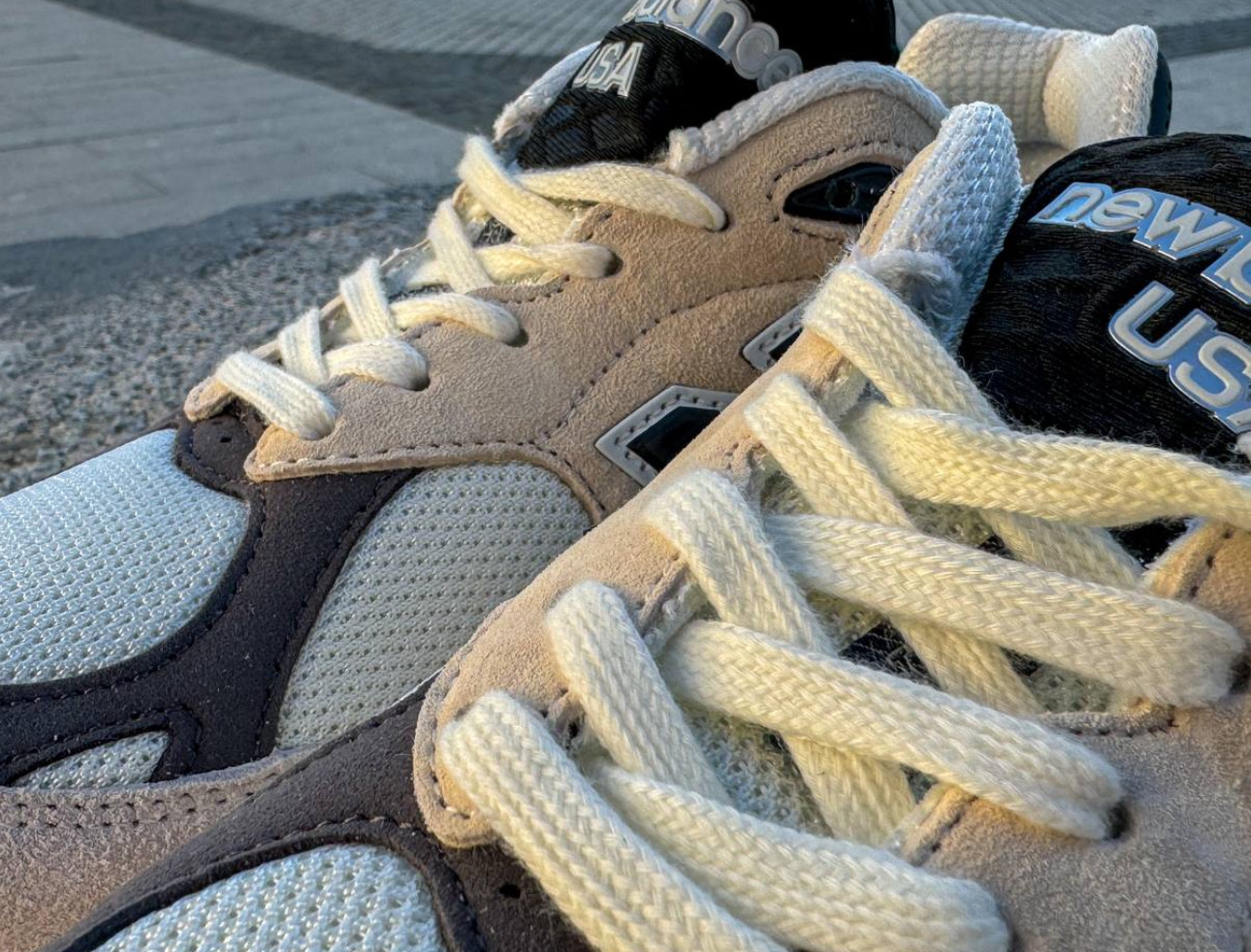 New Balance 990v3 Beige