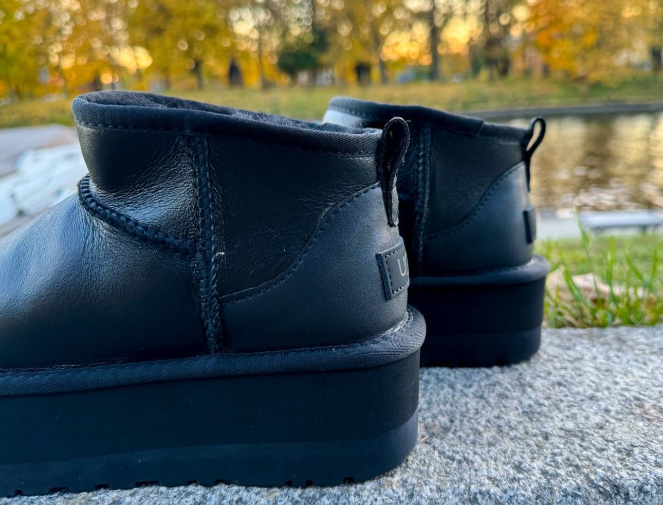 UGG Ultra Mini Platform Black