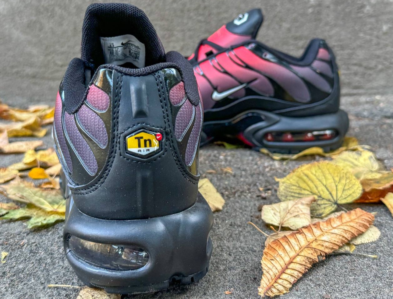 Nike Air Max Tn Plus Black Red