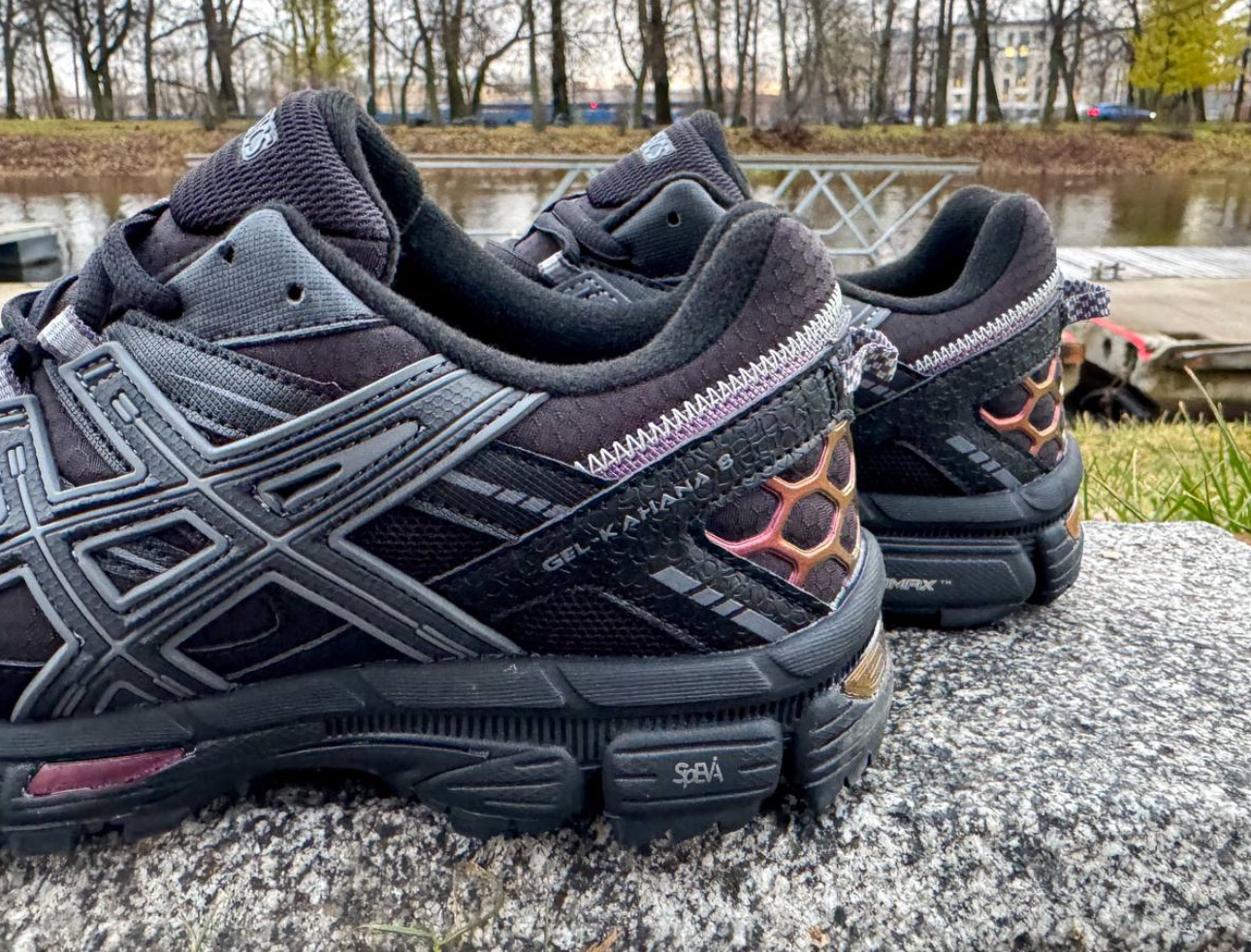 Asics Gel-Kahana 8 Black Gore-Tex