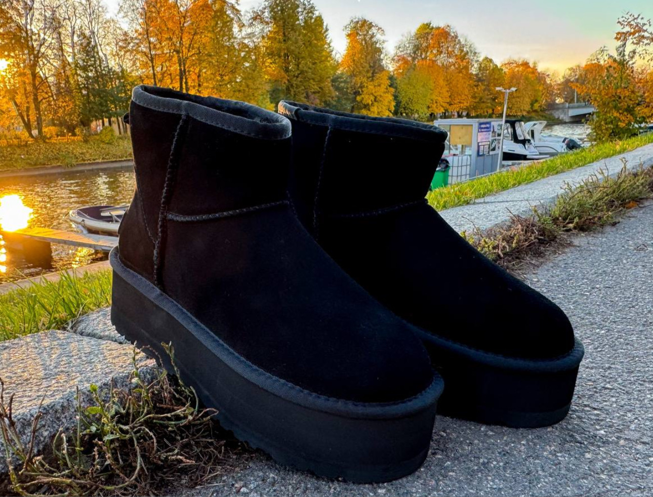 UGG Ultra Platform Black