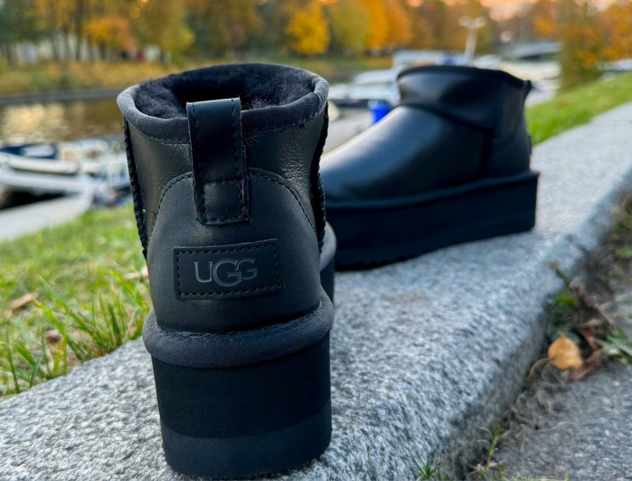 UGG Ultra Mini Platform Black