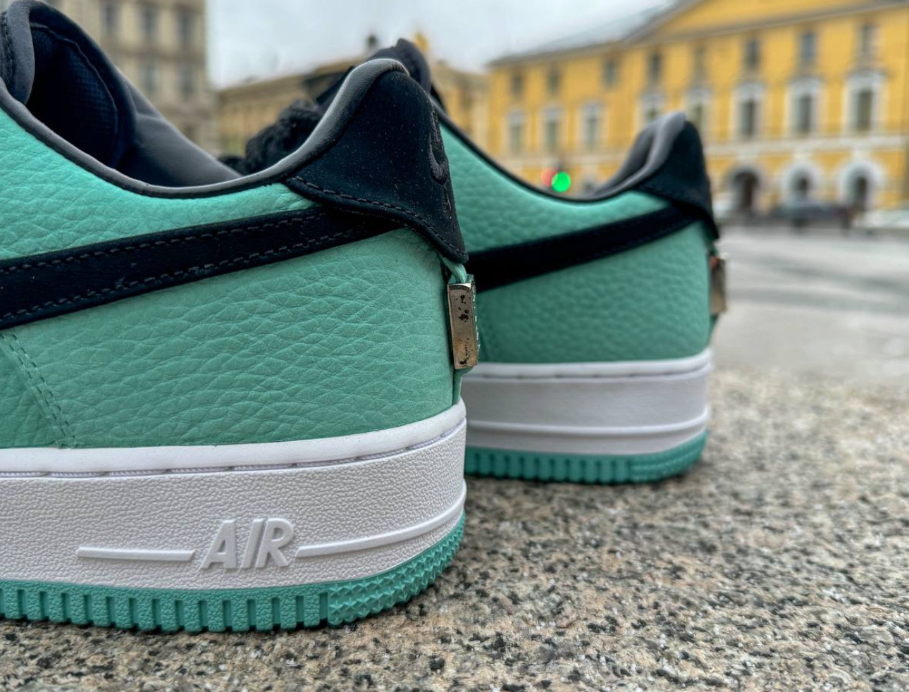 Nike Air Force 1 Low Tiffany & Co. 