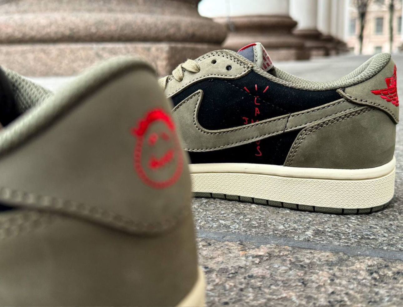 Nike Air Jordan 1 Low Travis Scott Medium Olive