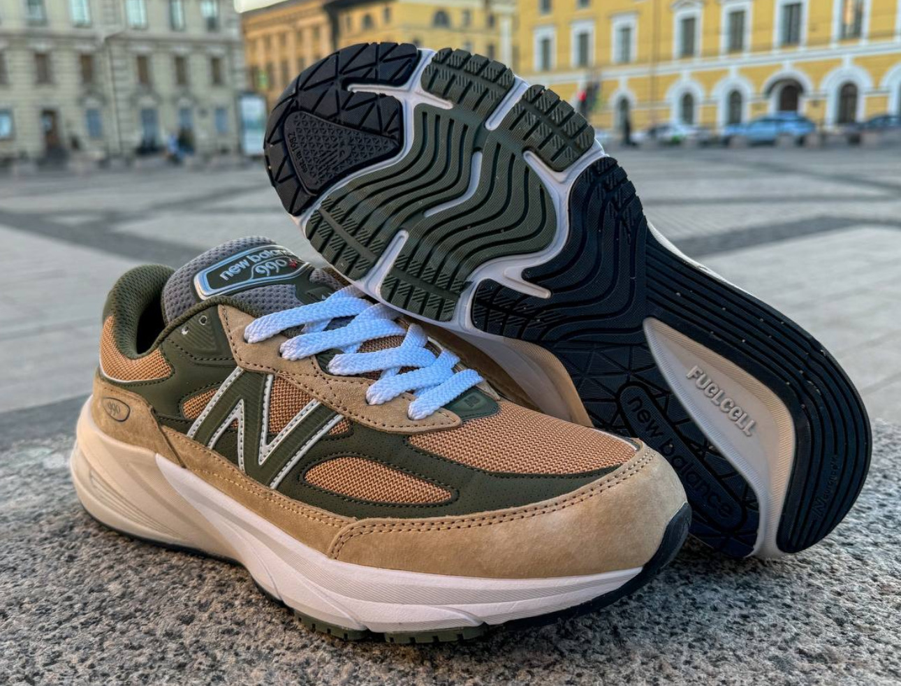 New Balance 990v6 Beige