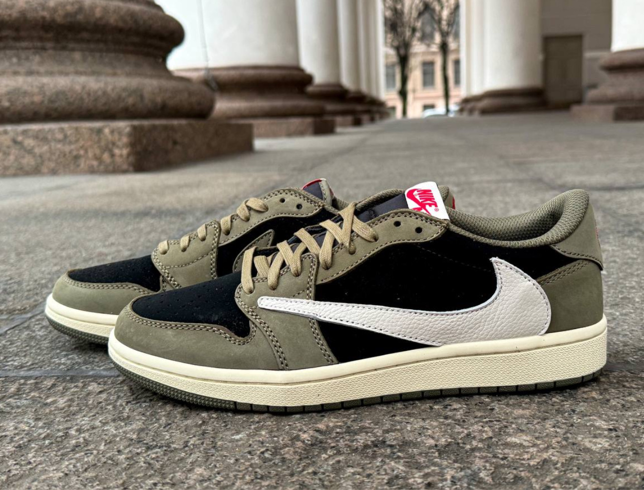 Nike Air Jordan 1 Low Travis Scott Medium Olive