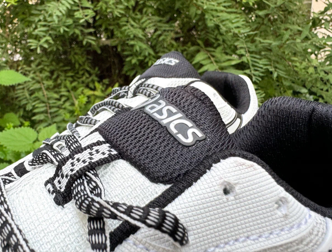 Asics Gel-Kahana 8 White Black