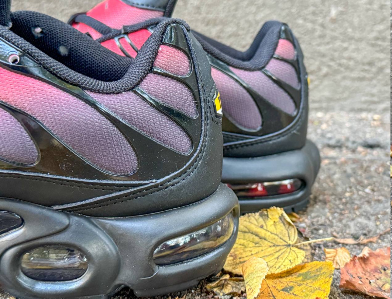 Nike Air Max Tn Plus Black Red